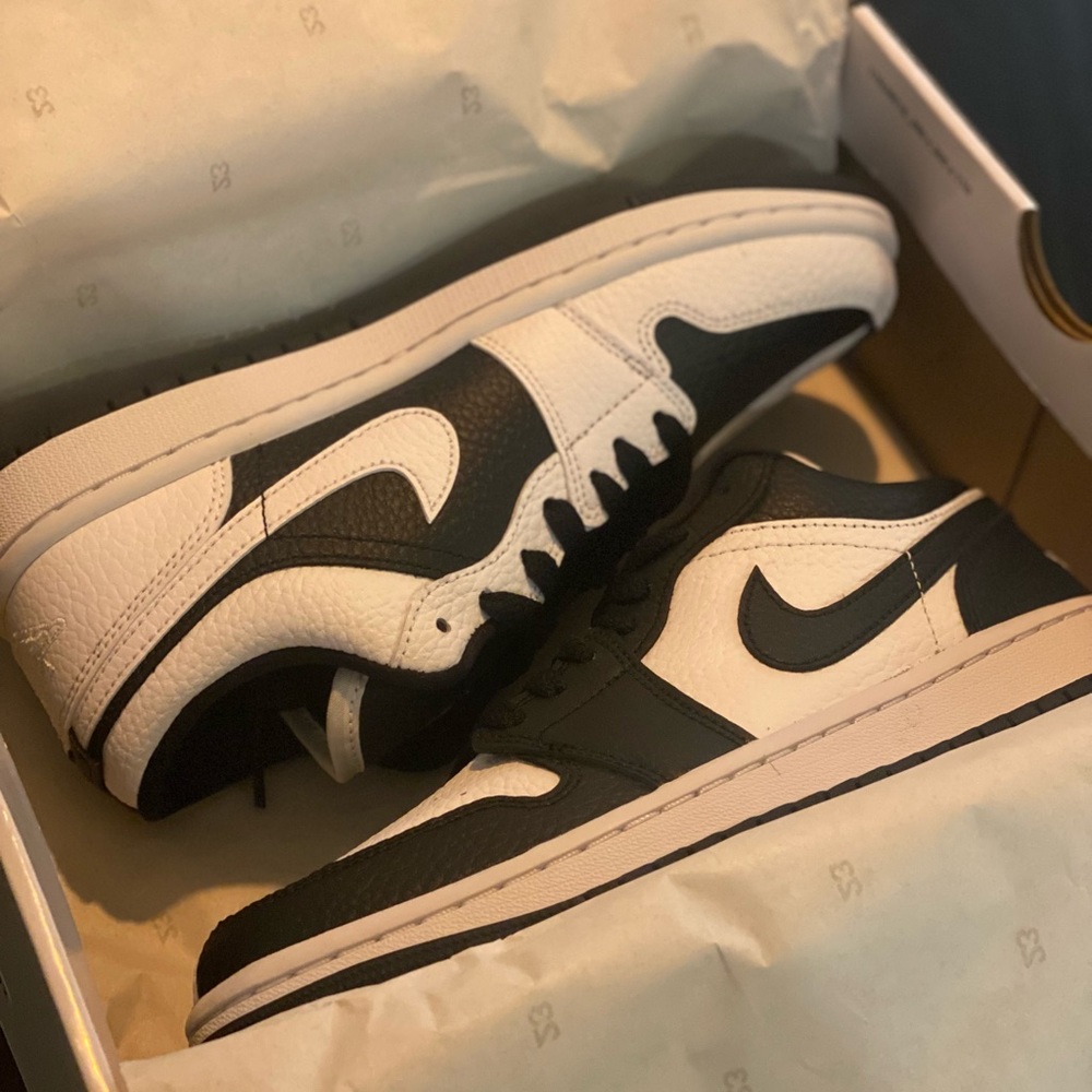Air Jordan low size:6,5